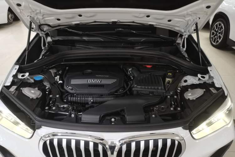 Used BMW X1 2020 sDrive25Li Leading Model Engine Bay