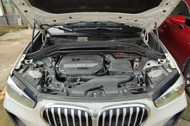 Used BMW X1 2020 sDrive20Li Fashion Model Engine Bay
