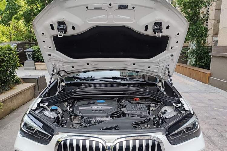 Used BMW X1 2020 sDrive20Li Premium Edition Engine Bay