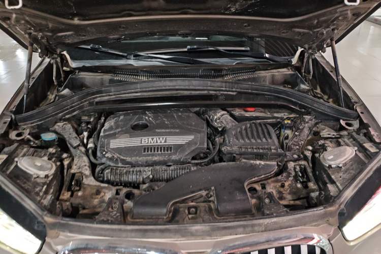 Used BMW X1 2020 xDrive25Li Luxury Edition Engine Bay