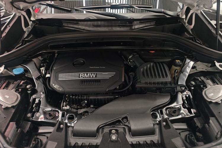 Used BMW X1 2020 sDrive20Li Fashion Model Engine Bay