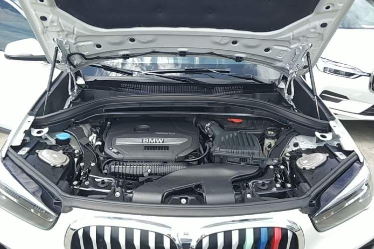 Used BMW X1 2020 sDrive25Li Leading Model Engine Bay