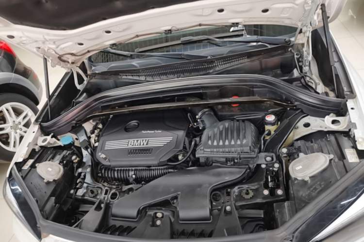 Used BMW X1 2020 xDrive25Li Luxury Edition Engine Bay