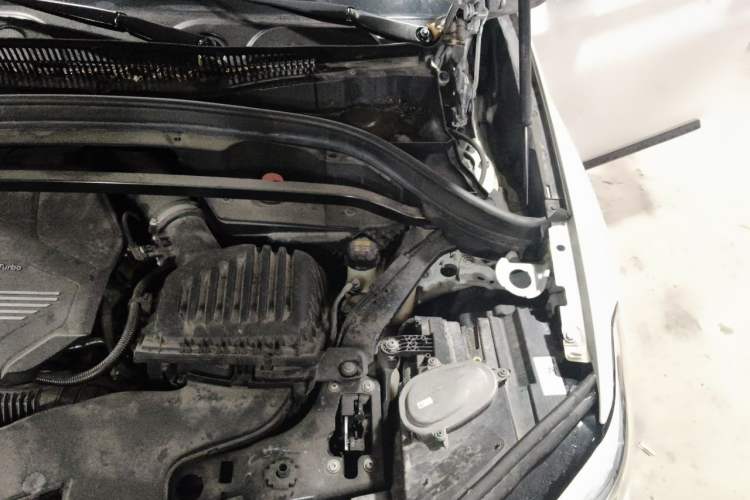 Used BMW X1 2020 sDrive25Li Leading Model Engine Bay Left