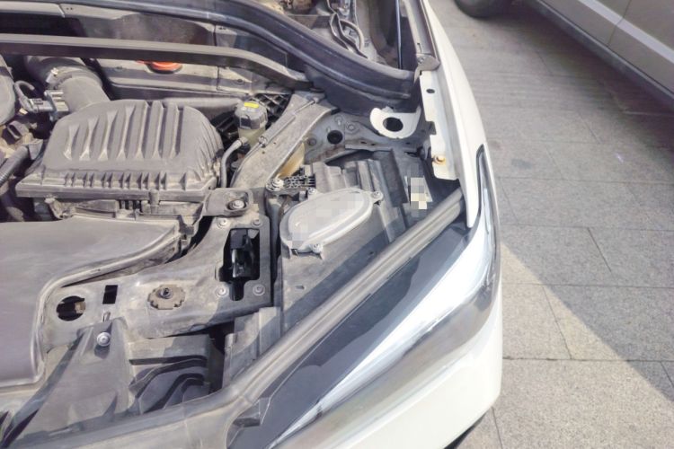 Used BMW X1 2020 sDrive20Li Premium Edition Engine Bay Left