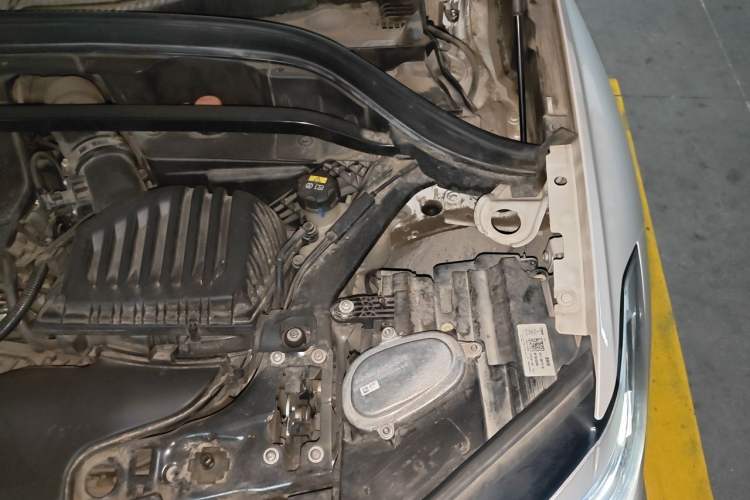 Used BMW X1 2020 sDrive25Li Leading Model Engine Bay Left