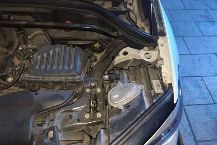 Used BMW X1 2020 xDrive25Li Luxury Edition Engine Bay Left