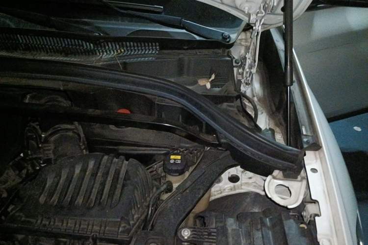 Used BMW X1 2020 xDrive25Li Luxury Edition Engine Bay Left