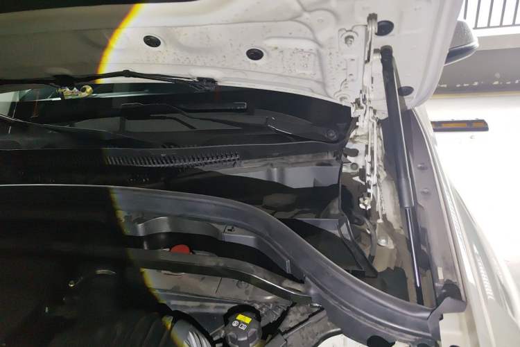 Used BMW X1 2020 sDrive25Li Leading Model Engine Bay Left