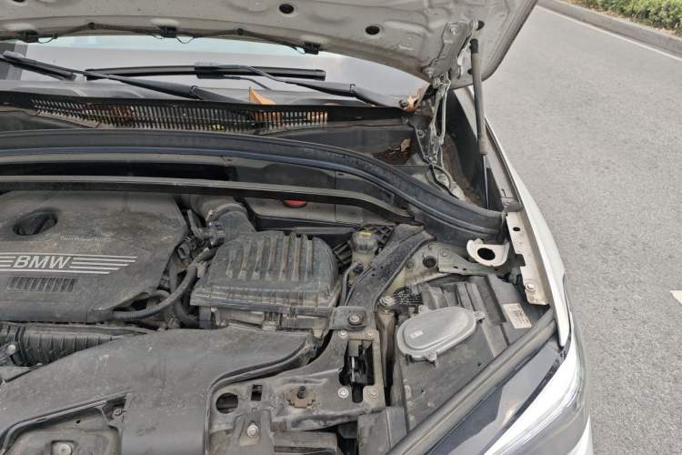 Used BMW X1 2020 sDrive20Li Premium Edition Engine Bay Left