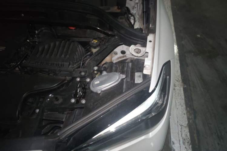 Used BMW X1 2020 xDrive25Li Luxury Edition Engine Bay Left