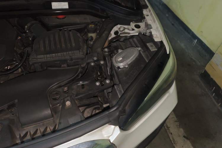 Used BMW X1 2020 sDrive25Li Leading Model Engine Bay Left