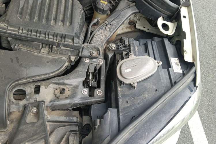 Used BMW X1 2020 sDrive20Li Fashion Model Engine Bay Left