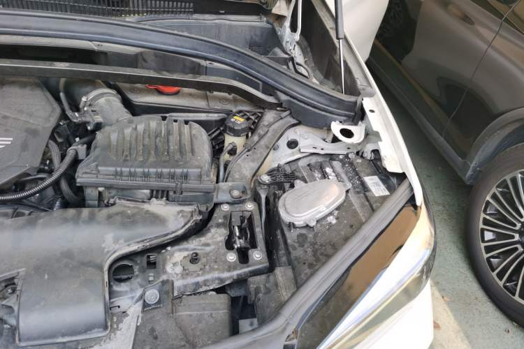 Used BMW X1 2020 xDrive25Li Luxury Edition Engine Bay Left
