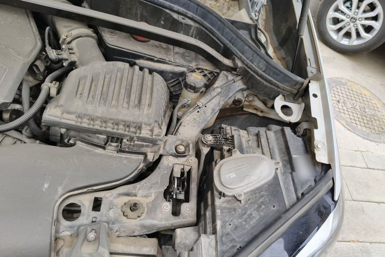 Used BMW X1 2020 xDrive25Li Luxury Edition Engine Bay Left
