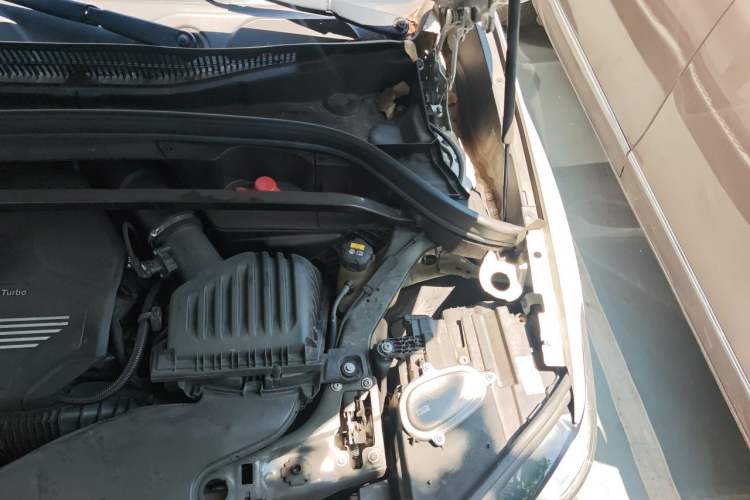 Used BMW X1 2020 sDrive25Li Leading Model Engine Bay Left