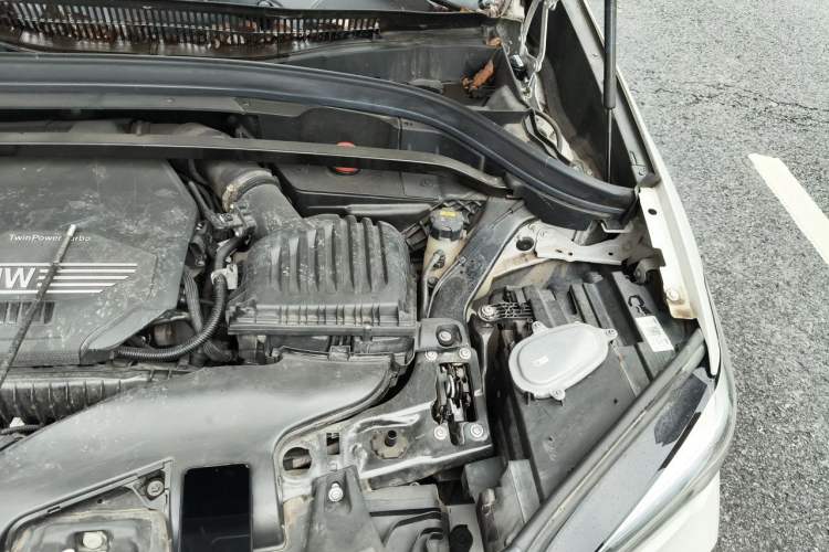 Used BMW X1 2020 sDrive20Li Premium Edition Engine Bay Left