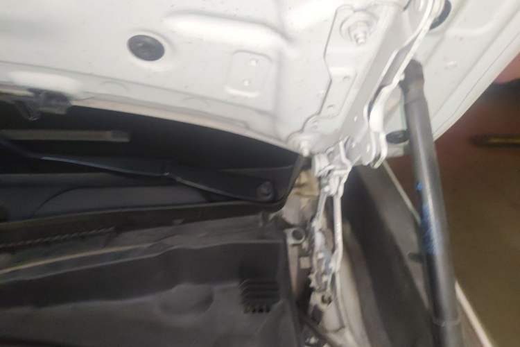 Used BMW X1 2020 sDrive25Li Leading Model Engine Bay Left