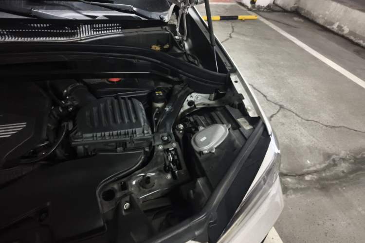 Used BMW X1 2020 xDrive25Li Luxury Edition Engine Bay Left