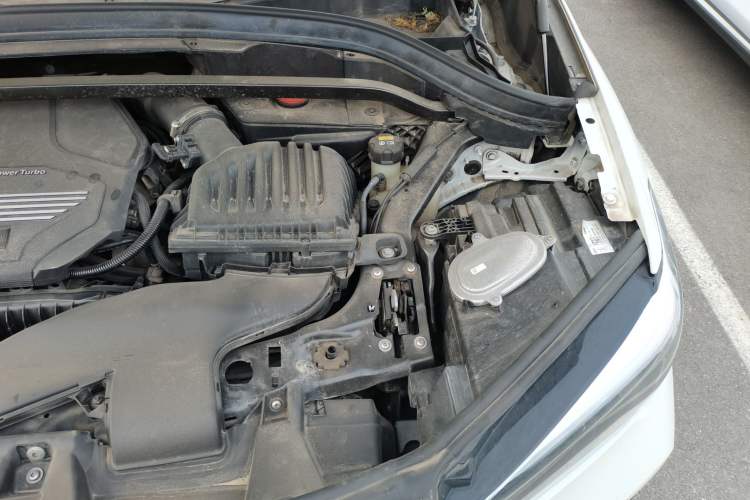 Used BMW X1 2020 sDrive20Li Premium Edition Engine Bay Left