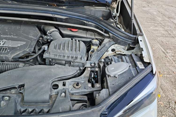 Used BMW X1 2020 xDrive25Li Luxury Edition Engine Bay Left