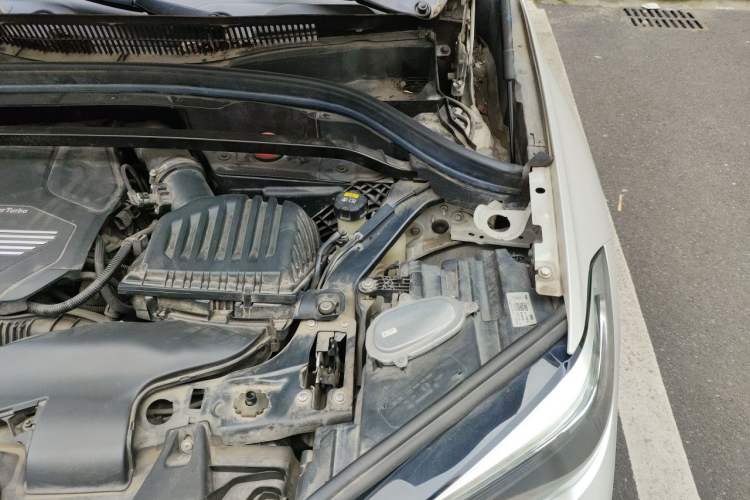 Used BMW X1 2020 xDrive25Li Luxury Edition Engine Bay Left
