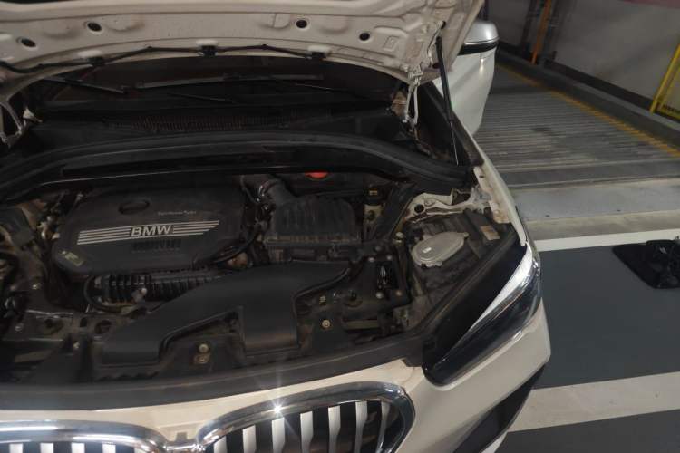 Used BMW X1 2020 sDrive20Li Premium Edition Engine Bay Left
