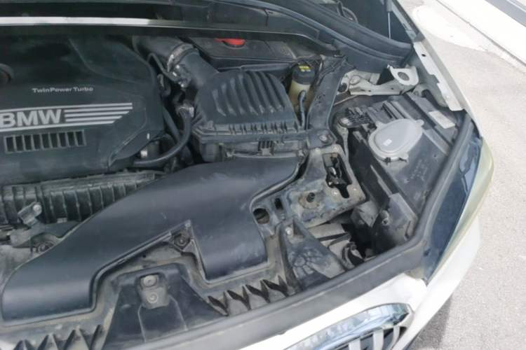 Used BMW X1 2020 sDrive20Li Premium Edition Engine Bay Left