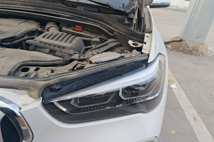 Used BMW X1 2020 sDrive20Li Premium Edition Engine Bay Left