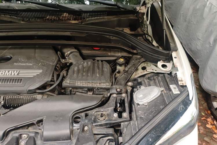 Used BMW X1 2020 sDrive25Li Leading Model Engine Bay Left