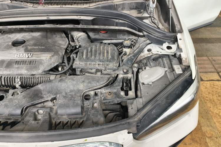 Used BMW X1 2020 xDrive25Li Luxury Edition Engine Bay Left