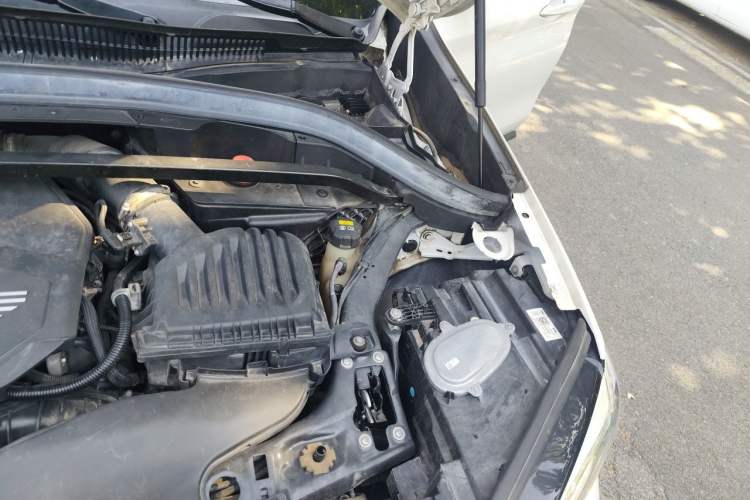 Used BMW X1 2020 sDrive25Li Leading Model Engine Bay Left