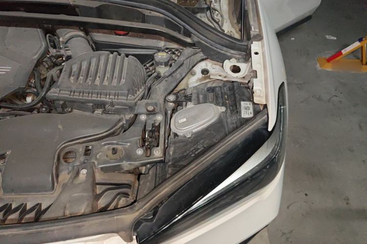 Used BMW X1 2020 sDrive20Li Premium Edition Engine Bay Left