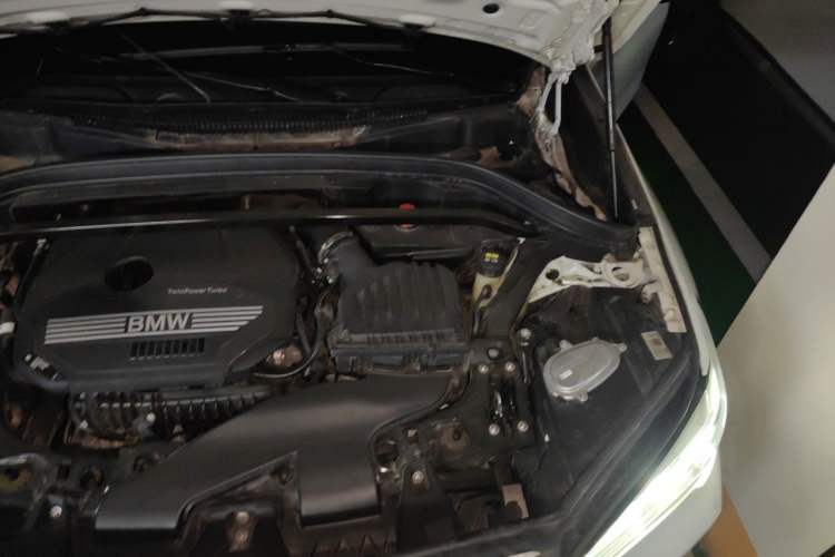 Used BMW X1 2020 sDrive20Li Premium Edition Engine Bay Left