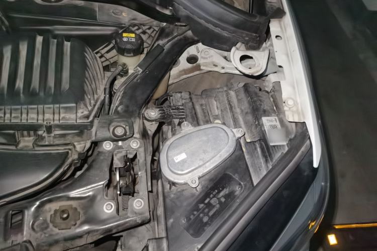 Used BMW X1 2020 xDrive25Li Luxury Edition Engine Bay Left