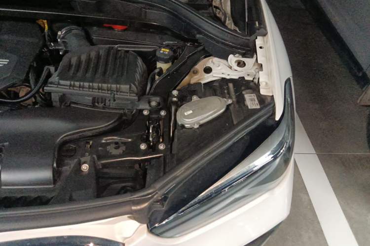 Used BMW X1 2020 sDrive20Li Premium Edition Engine Bay Left
