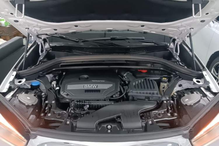 Used BMW X1 2020 sDrive20Li Premium Edition Engine Bay