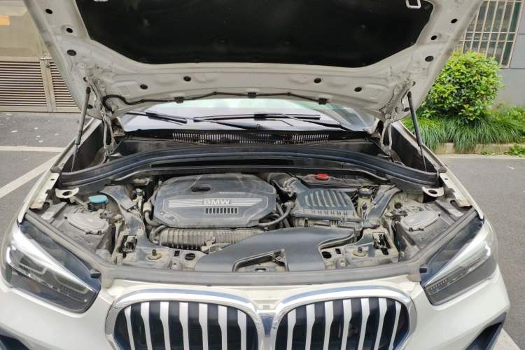 Used BMW X1 2020 xDrive25Li Luxury Edition Engine Bay