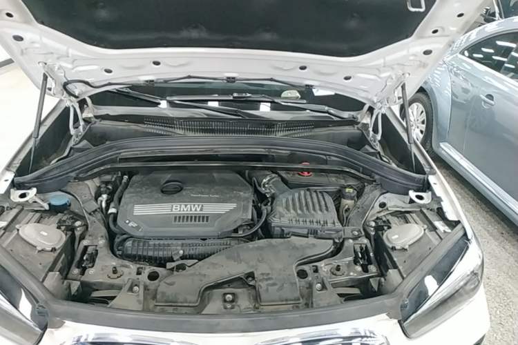 Used BMW X1 2020 xDrive25Li Luxury Edition Engine Bay
