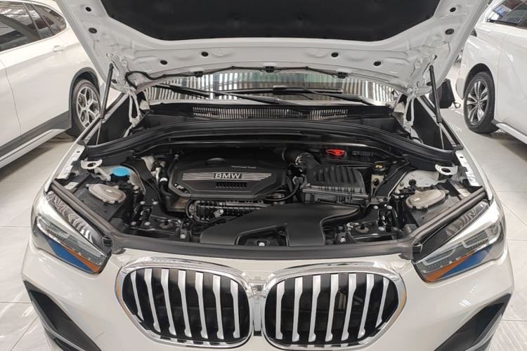 Used BMW X1 2020 sDrive20Li Premium Edition Engine Bay
