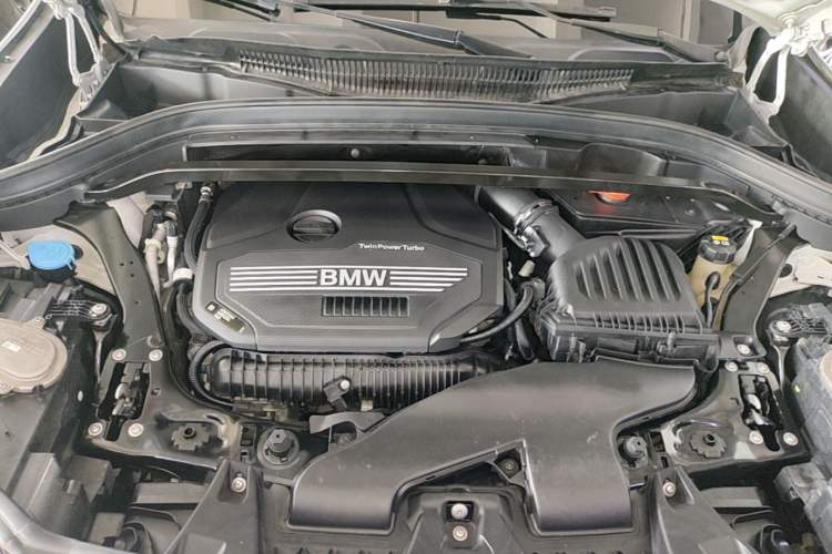 Used BMW X1 2020 sDrive25Li Leading Model Engine Bay