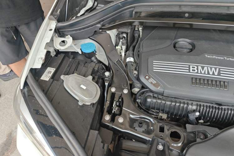 Used BMW X1 2020 sDrive25Li Leading Model Engine Bay Right