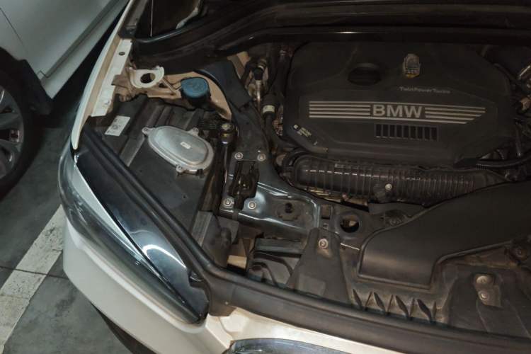 Used BMW X1 2020 sDrive25Li Leading Model Engine Bay Right