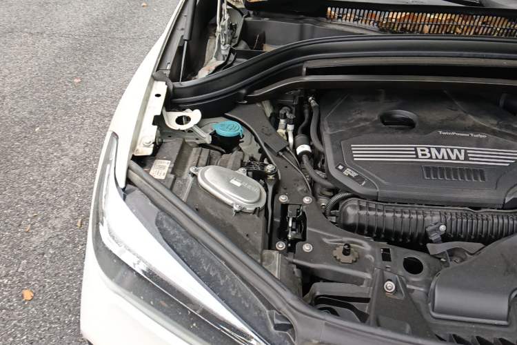 Used BMW X1 2020 sDrive25Li Leading Model Engine Bay Right