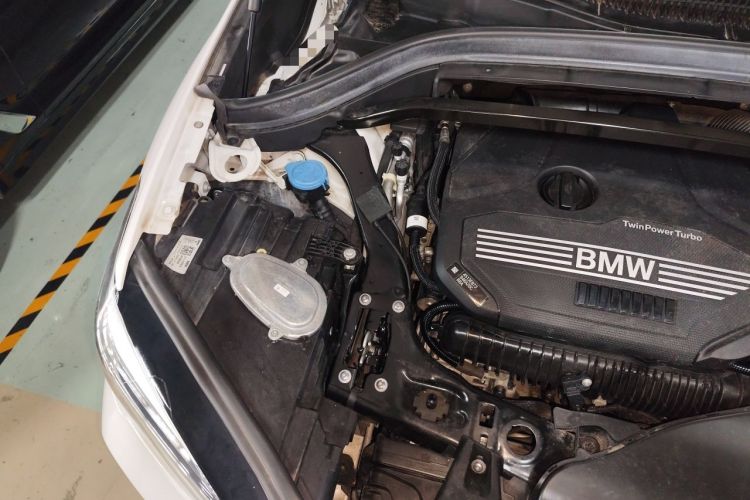 Used BMW X1 2020 sDrive25Li Leading Model Engine Bay Right