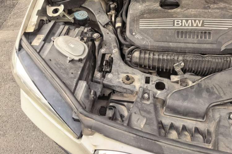 Used BMW X1 2020 sDrive25Li Leading Model Engine Bay Right