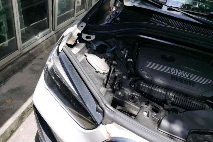 Used BMW X1 2020 xDrive25Li Luxury Edition Engine Bay Right