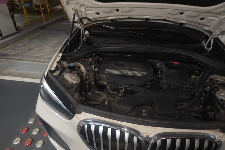 Used BMW X1 2020 sDrive20Li Premium Edition Engine Bay Right