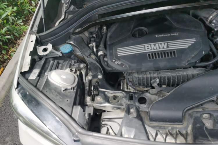 Used BMW X1 2020 sDrive20Li Premium Edition Engine Bay Right