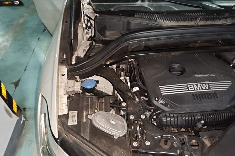 Used BMW X1 2020 sDrive25Li Leading Model Engine Bay Right